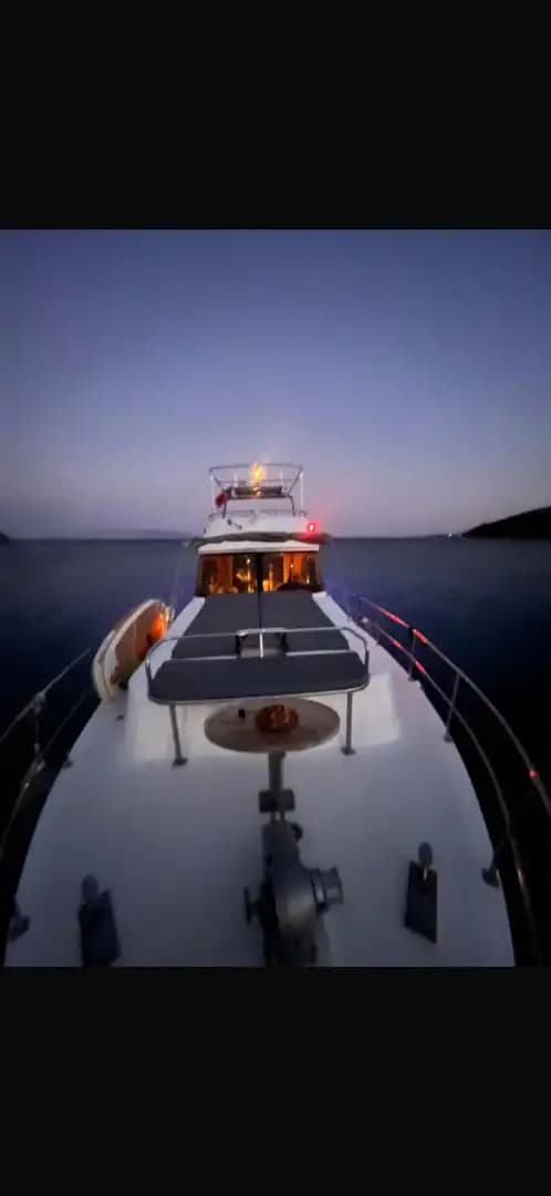 Bodrum’da 13,95 Metrelik 2 Kabinli Konaklamalı yada 10 Kişilik Günübirlik Tekne 7