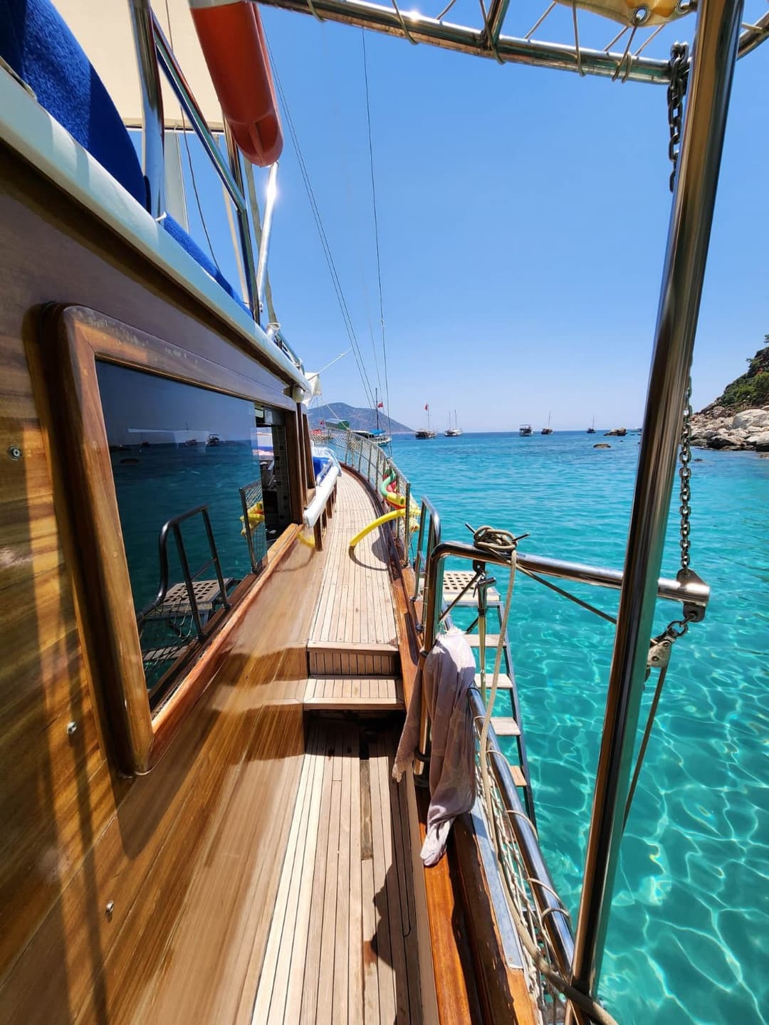 Kalkan’ın Turkuaz Koylarında Unutulmaz Bir Yüzme ve Gezi Deneyimi