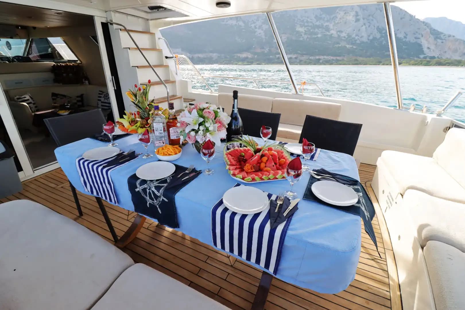 Eşsiz Antalya Manzaralarıyla Özel Tekne Gezisi Sizi Bekliyor! 6