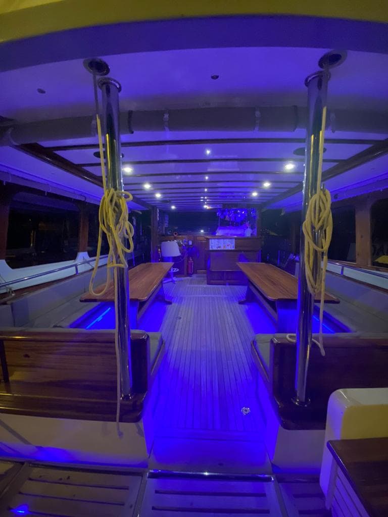 12 Kişilik Standart Motoryat ile Fethiye Koylarında Konforlu ve Keyifli Bir Gün 6