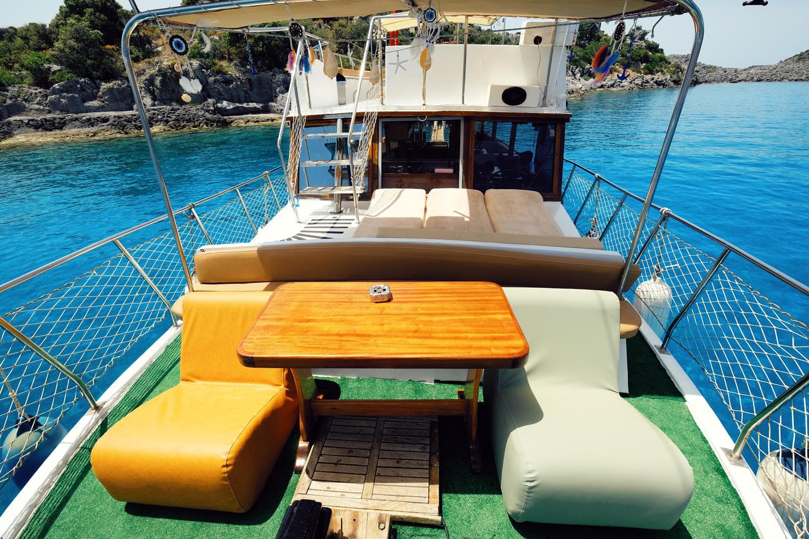 Fethiye'de 14 Metrelik Konforlu Tekne ile Gezi ve Yüzme Keyfi 5