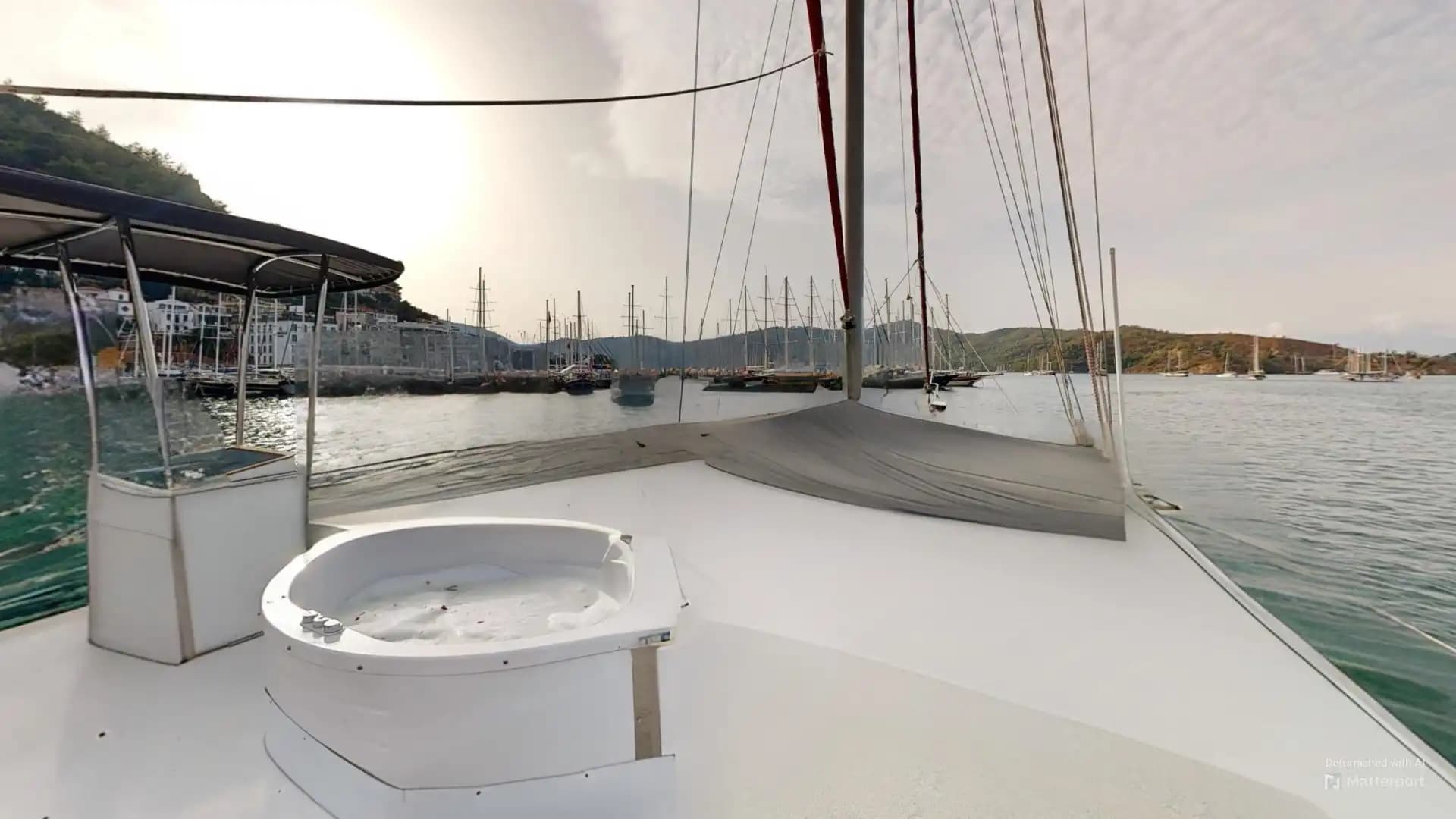 Güvertede Jakuzi ve Üstün Teknoloji: 30 Metre, 2 Master Kabinli Lüks Gulet 108