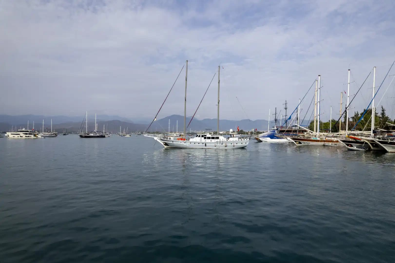 Güvertede Jakuzi ve Üstün Teknoloji: 30 Metre, 2 Master Kabinli Lüks Gulet 113