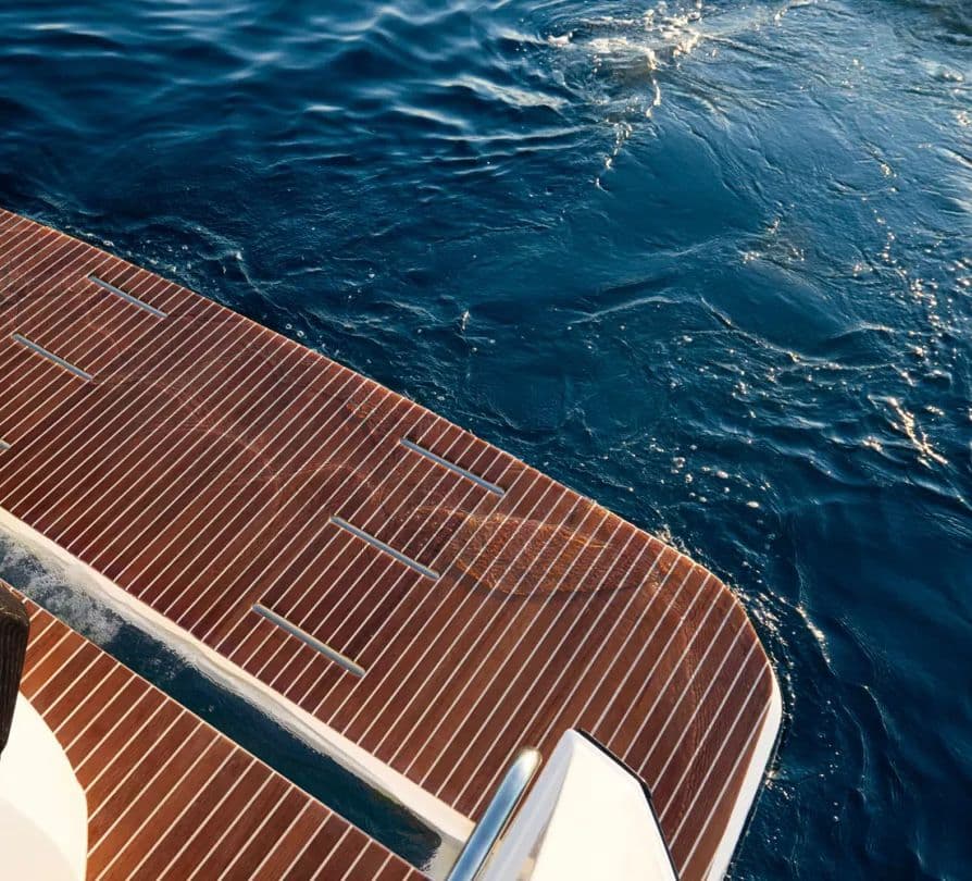 Marmaris'in 15 Metrelik Lüks Teknesi ile 7 Kişilik Unutulmaz Deniz Tatili Deneyimi