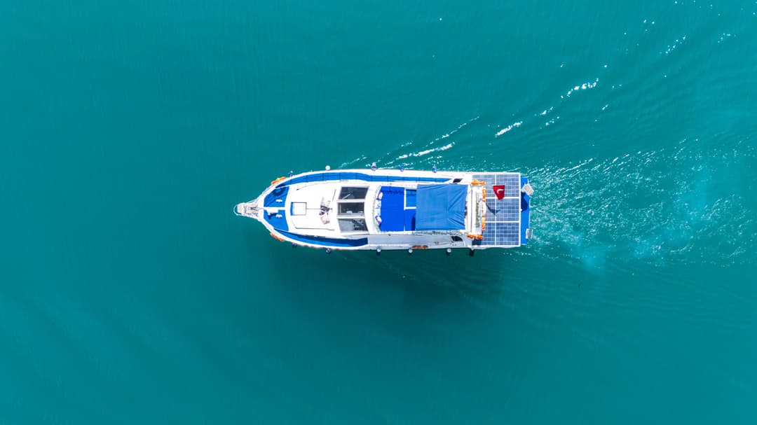 Antalya Merkezde 12 Metre Lüks Motoryat ile Eşsiz Günlük Gezi ve Özel Organizasyonlar