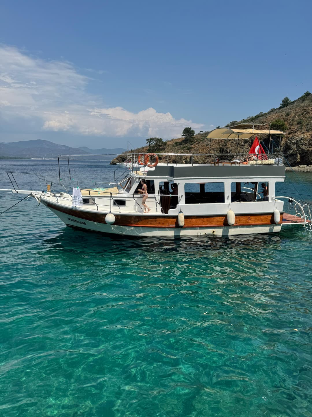 Fethiye'de Evlilik Teklifleri ve Özel Anlar İçin Lüks Günlük Tekne Kiralama