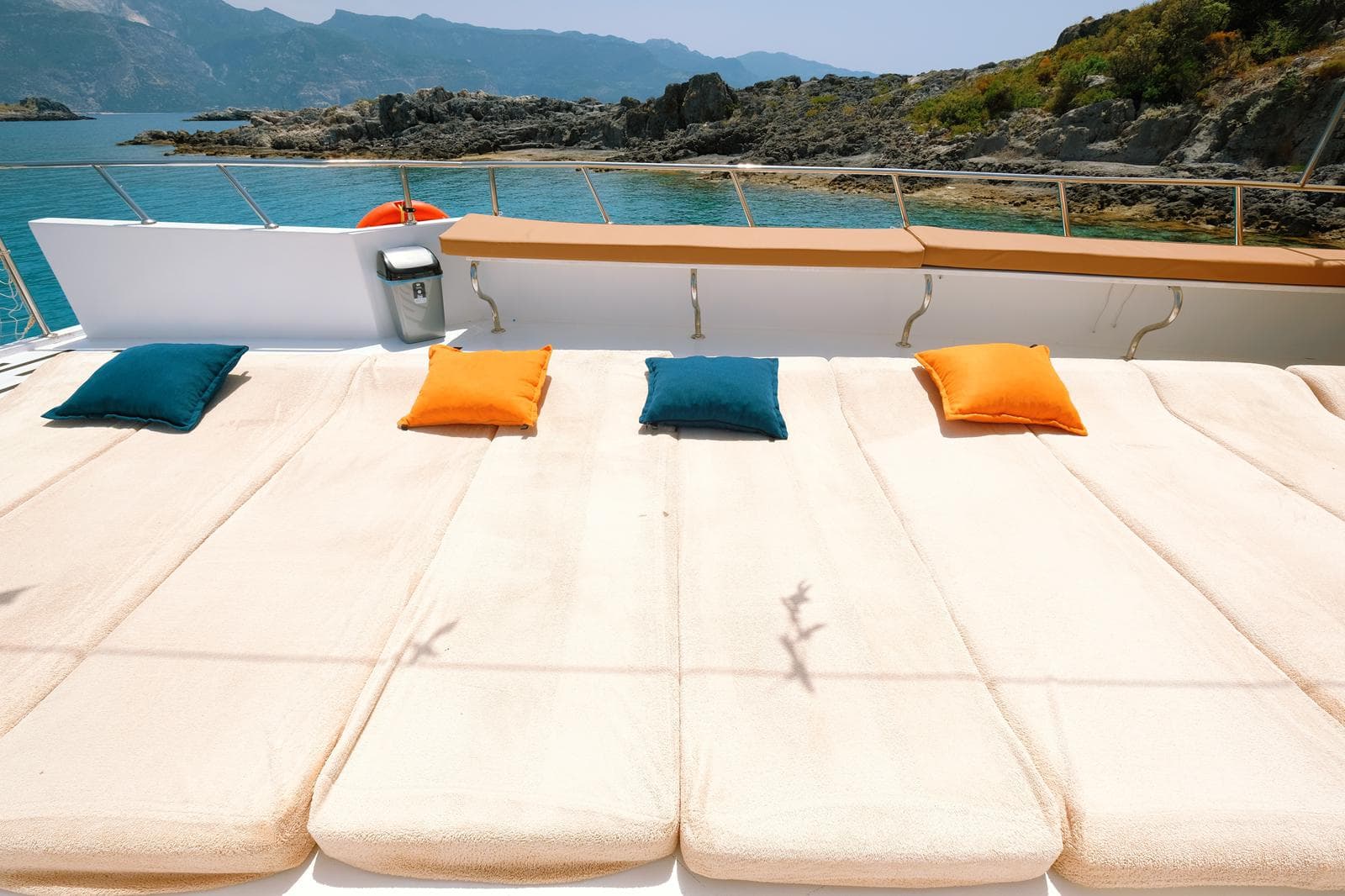Fethiye'de 14 Metrelik Konforlu Tekne ile Gezi ve Yüzme Keyfi 23