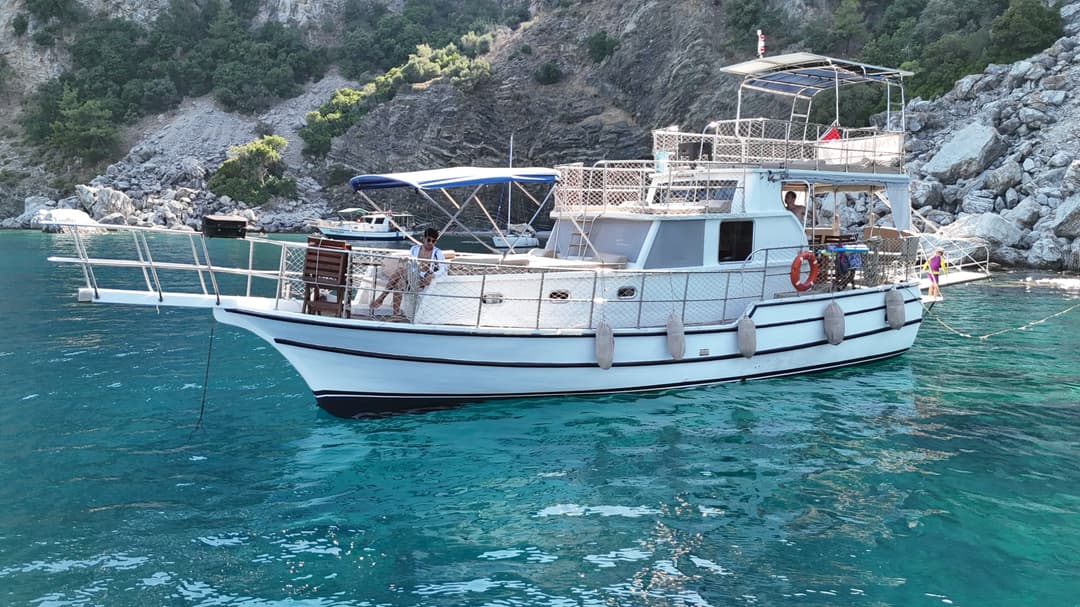 Marmaris'in 17 Metrelik Lüks Yatıyla 12 Kişilik Eşsiz Bir Deniz Tatili Deneyimi