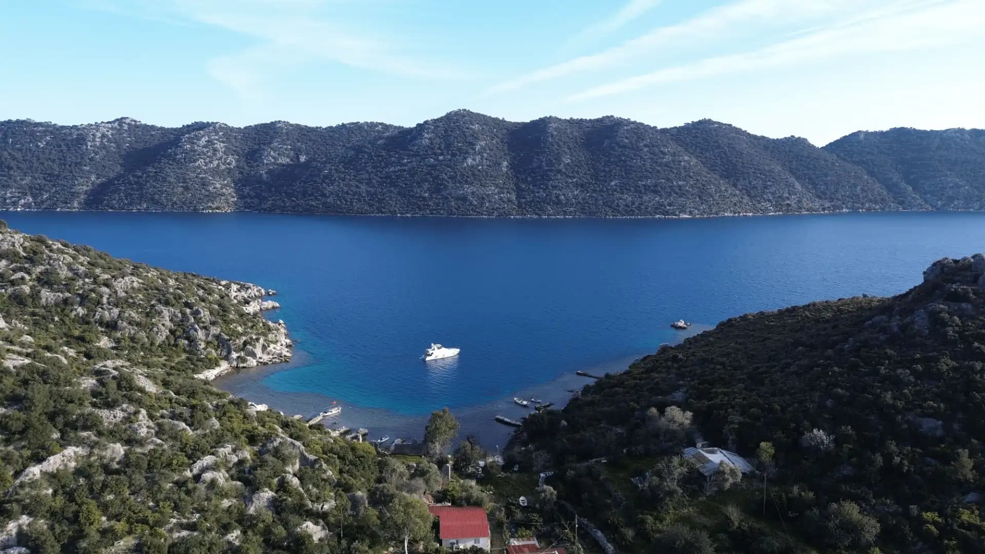 Kekova’da 17 Metrelik Lüks Motoryat ile Özel Deniz Kaşifi 6