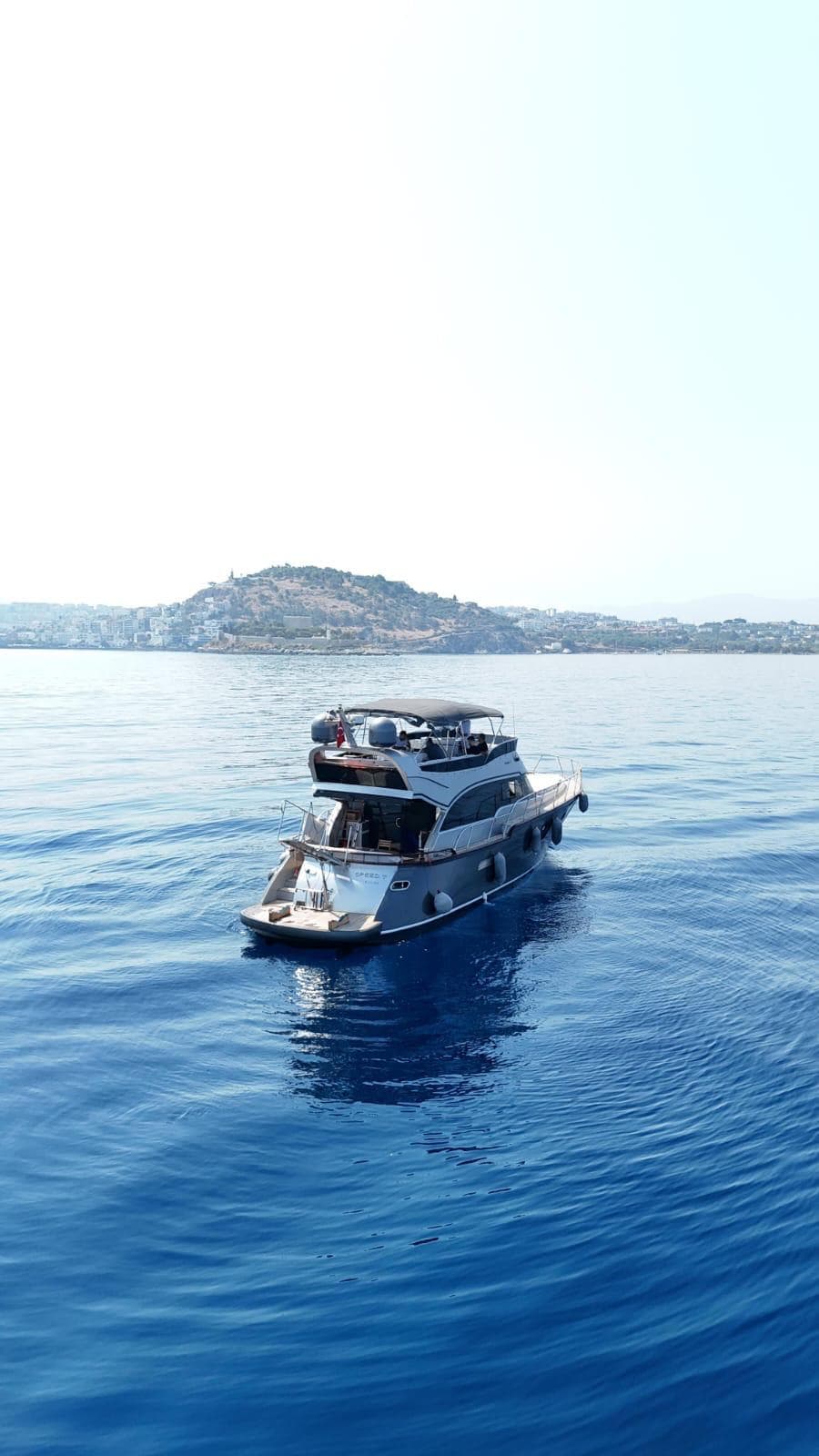 Bebek Çıkışlı 20 Metrelik Lüks Motoryat ile Adalar Yüzme Turu, Günbatımı Turu, Boğaz Turu ve Özel Organizasyonlar!