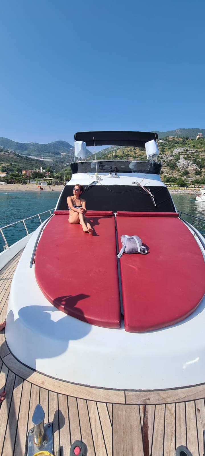 Alanya’da Mavi Yolculuk İçin Özel Tasarımlı Lüks Yat 6