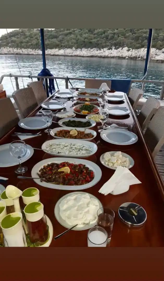 Kaş’ın En İyi Guletlerinden Biriyle Özel Bir Deniz Tatili 6
