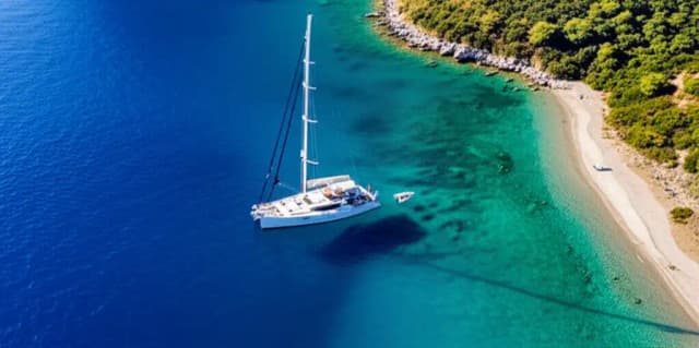 Boynuzbükü (Göcek): Çam Kokulu Saklı Cennet