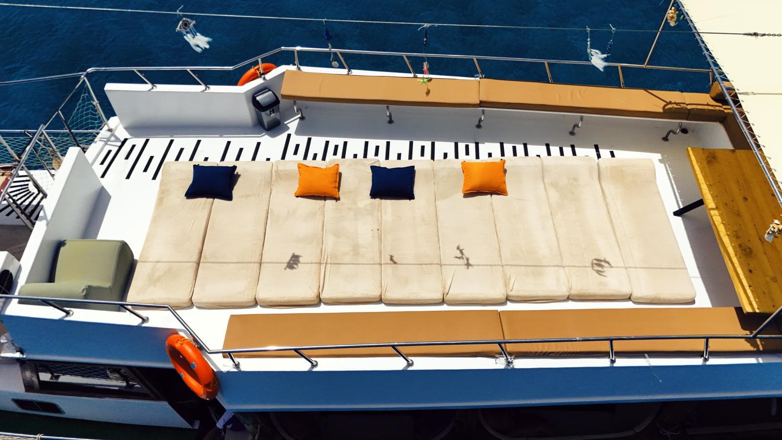 Fethiye'de 14 Metrelik Konforlu Tekne ile Gezi ve Yüzme Keyfi 28
