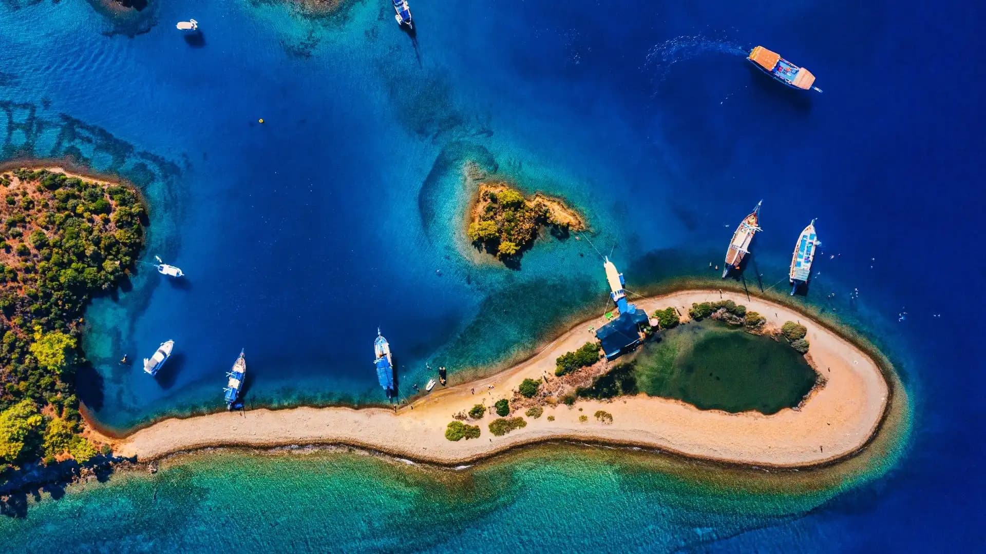 Göcek'te Tekne Kiraladığınızda Keşfedebileceğiniz Koylar ve Adalar