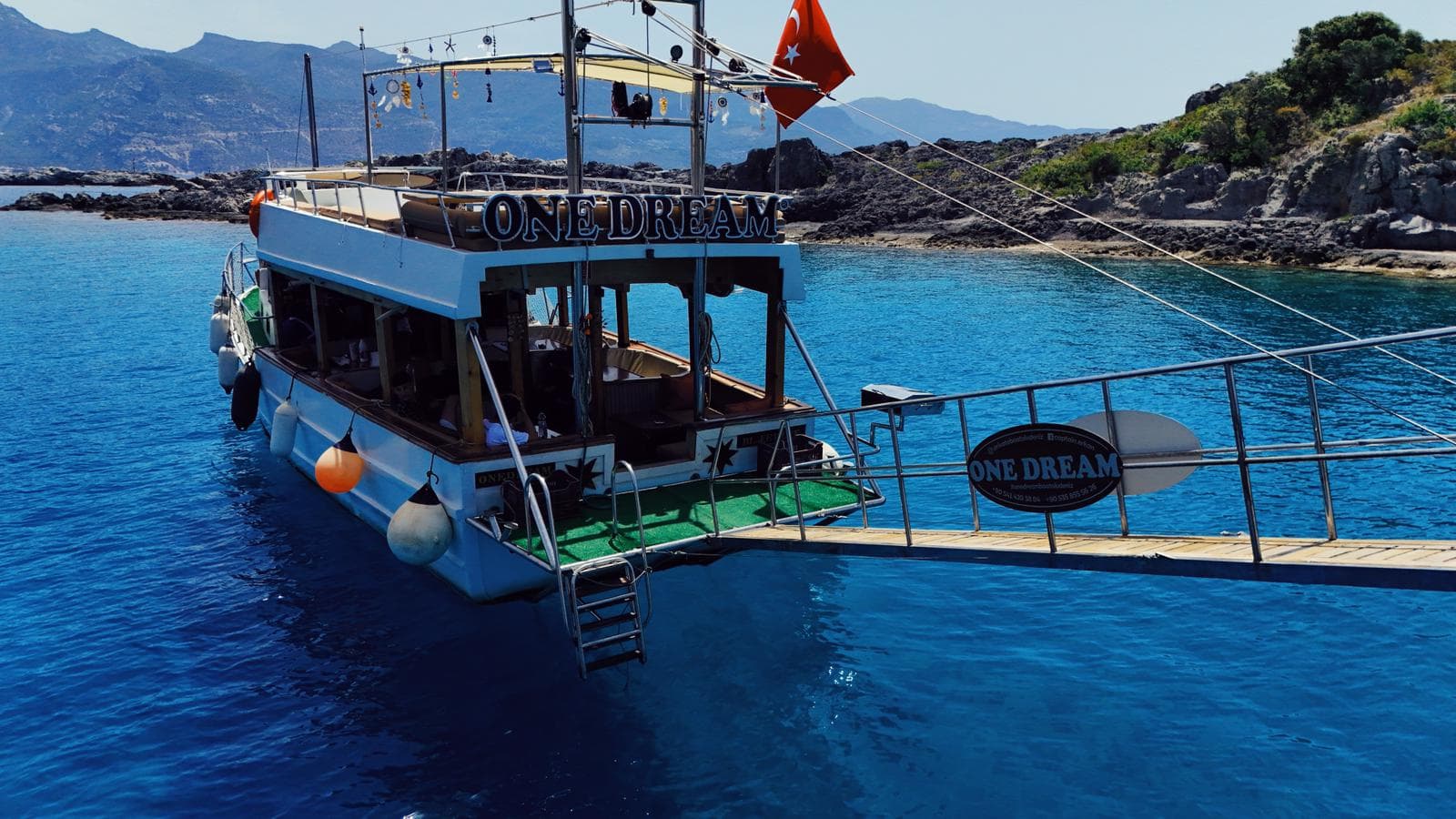 Fethiye'de 14 Metrelik Konforlu Tekne ile Gezi ve Yüzme Keyfi 27