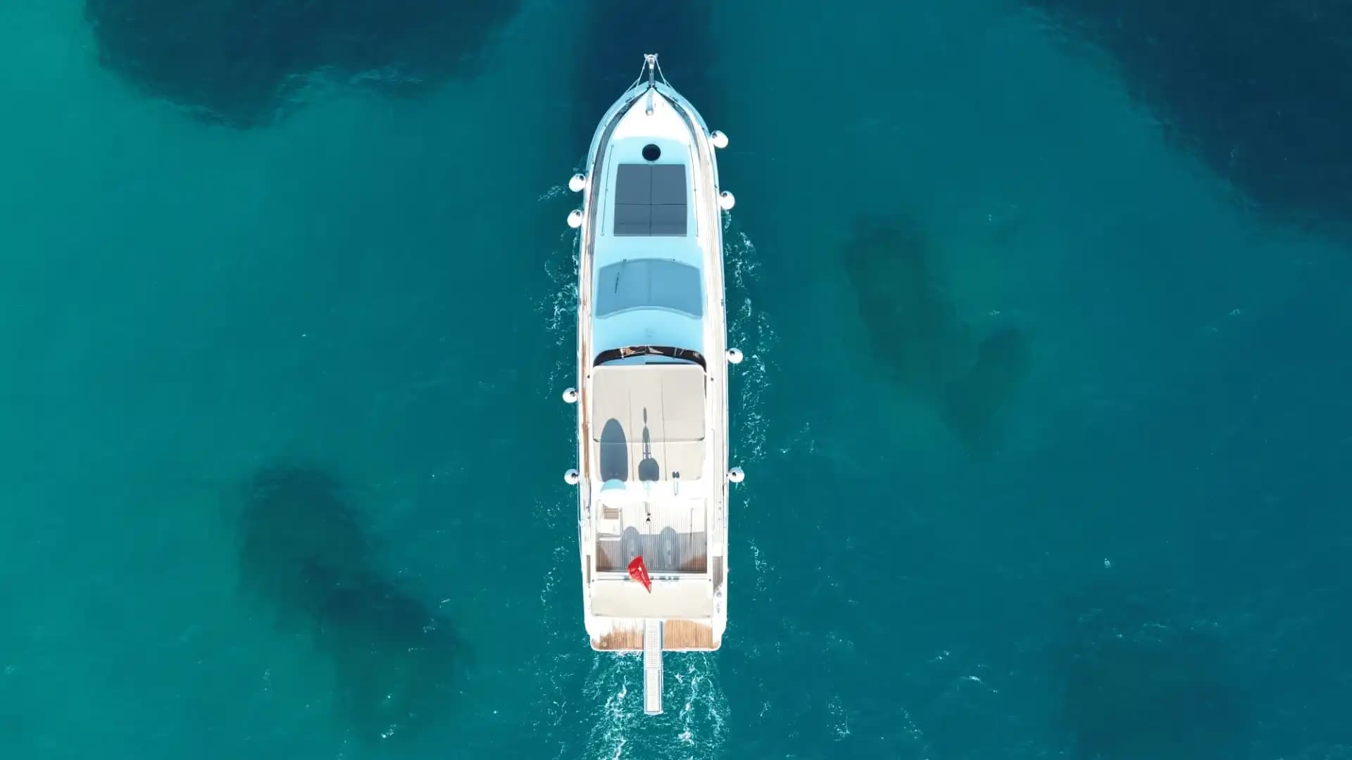 Kekova’da 17 Metrelik Lüks Motoryat ile Özel Deniz Kaşifi 2