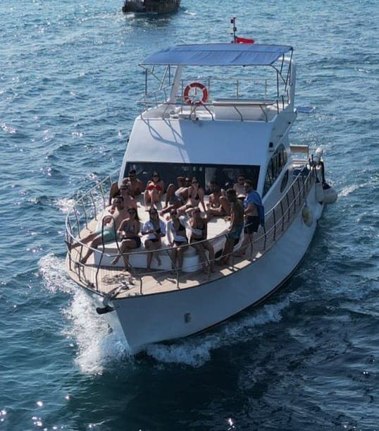 Side'nin Lüks 17 Metrelik Teknede 24 Kişilik Muhteşem Deniz Turu