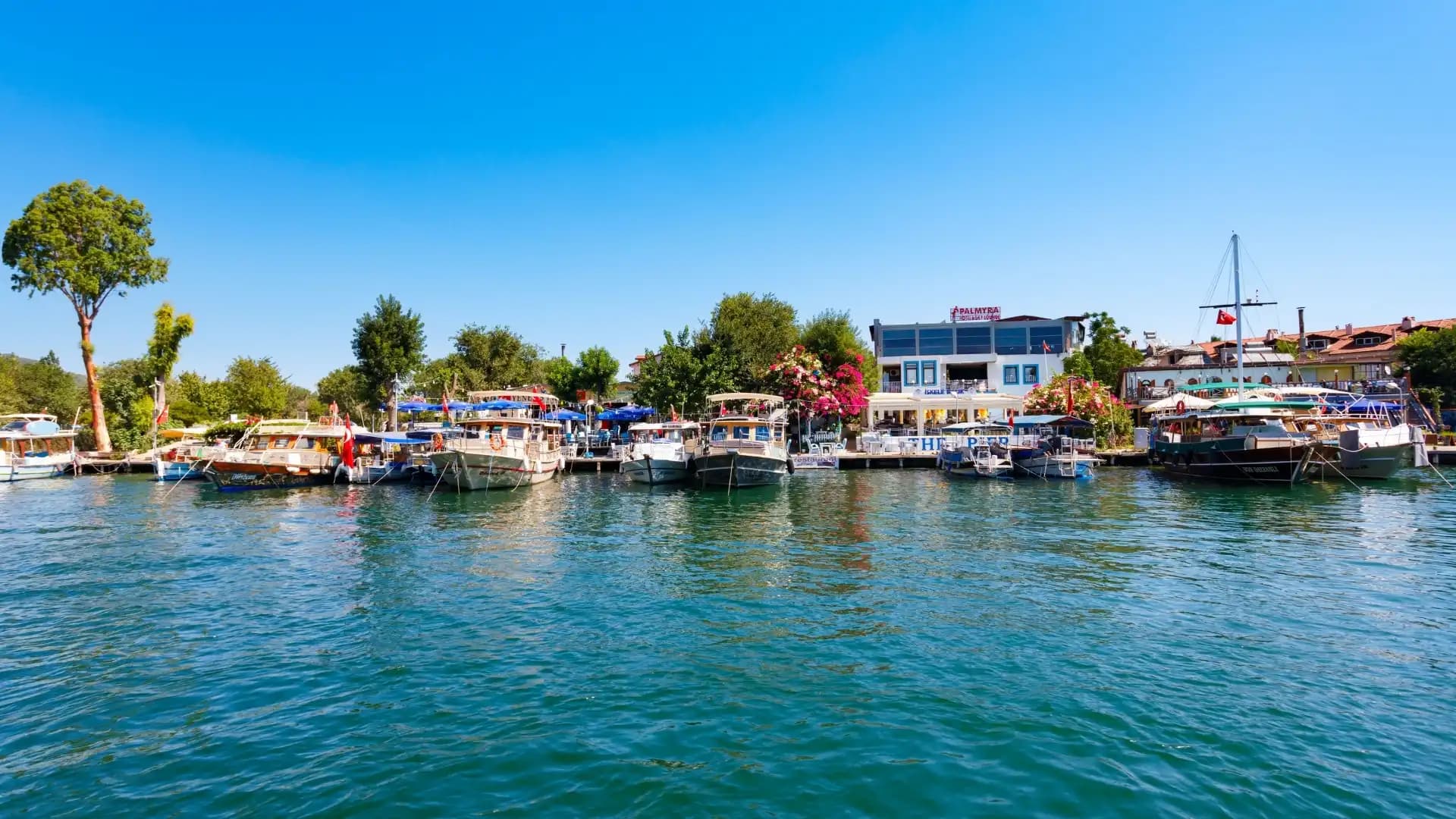 Dalyan'da Tekne Kiralandığında Nerelere Gidilir? : Sazlıkların Arasında Tarih ve Doğa