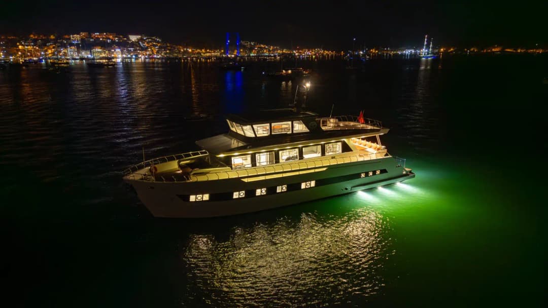 Fethiye 26m Trawler Kiralama 2025 | 4 Kabinli Lüks Mavi Yolculuk Teknesi