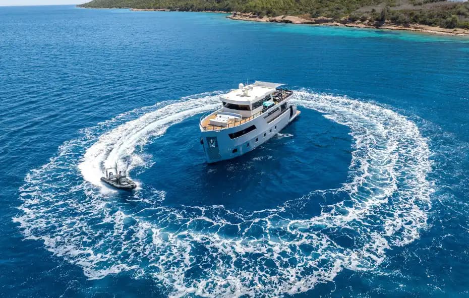 Bodrum’da Lüks Motoryat ile Konforlu Tatil: Özel Tasarım ve Benzersiz Deneyim 8