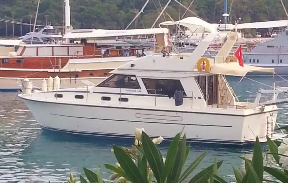 Antalya'da 14 Metrelik Özel Yapım Motoryat ile Günübirlik Gezi ve Yüzme Keyfi 5