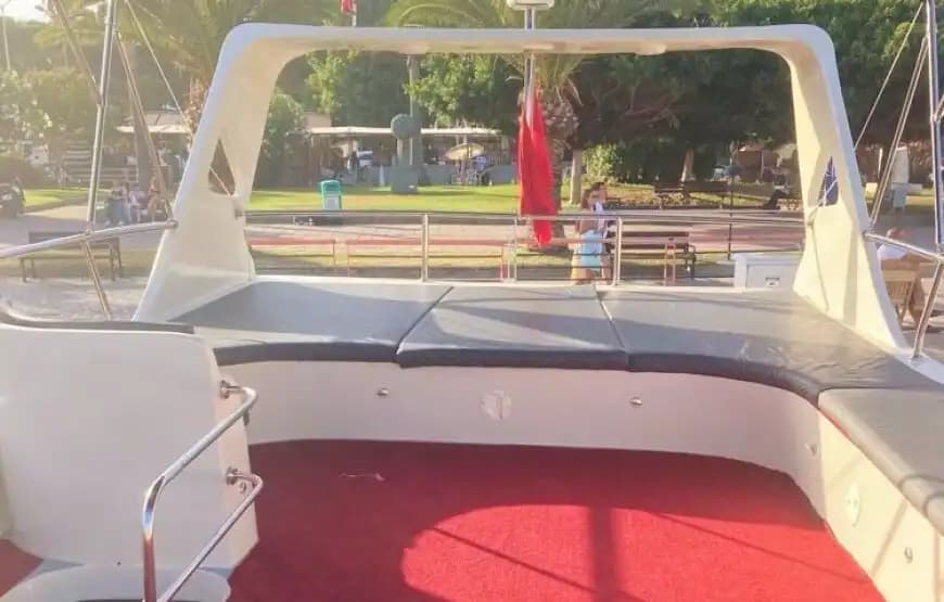Alanya’da 15 Metre Uzunluğunda, Özel Yapım Geniş ve Konforlu Tekne 6