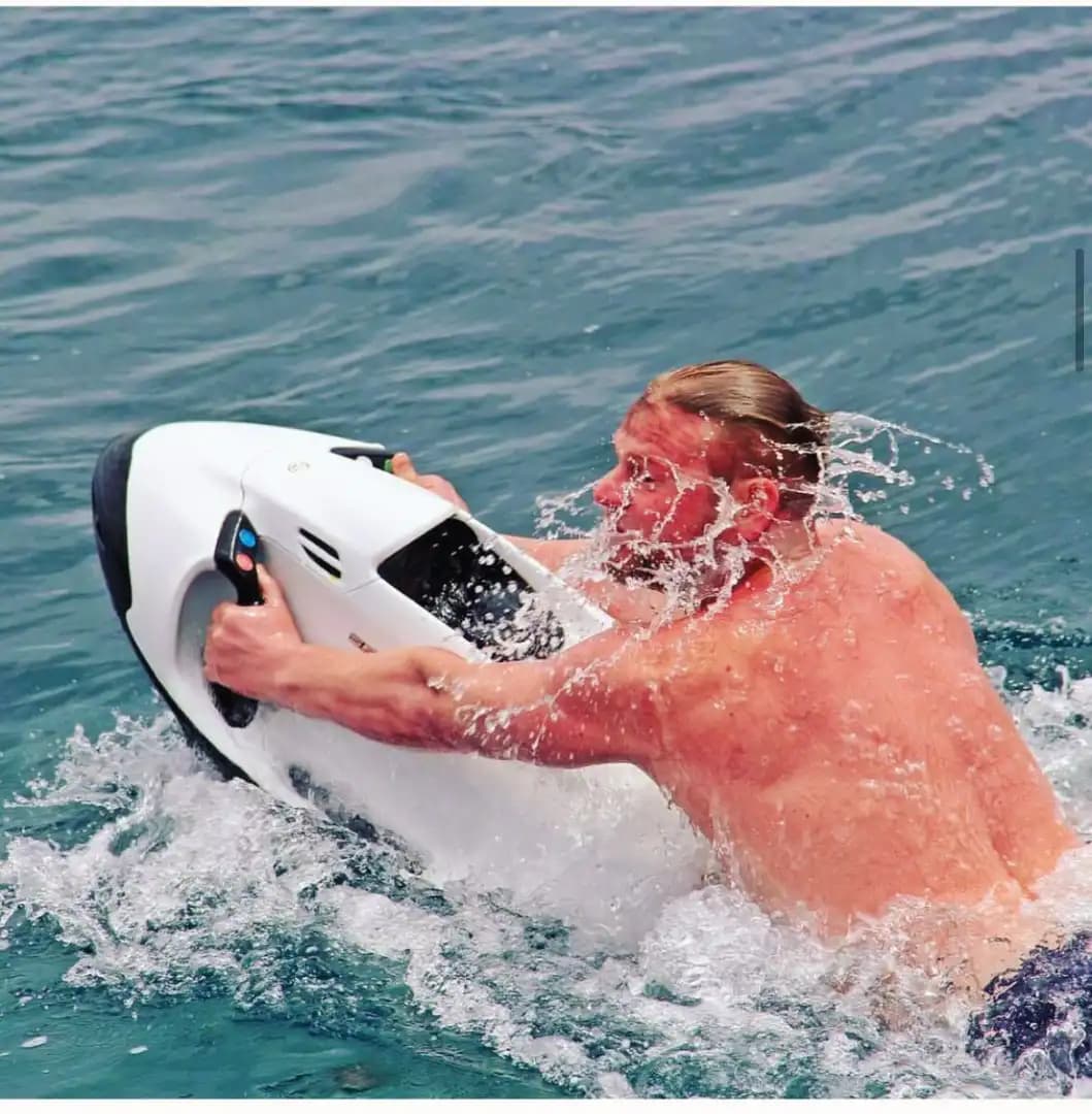 🌊 Alanya'da Gezi ve Yüzmeye Uygun 4 Kabinli Lüks Motoryat Kiralama 7