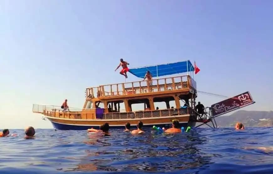 Alanya’nın Eşsiz Doğasında, Ailelere Özel Konforlu Tekne - Yatta Kurumsal Toplantı