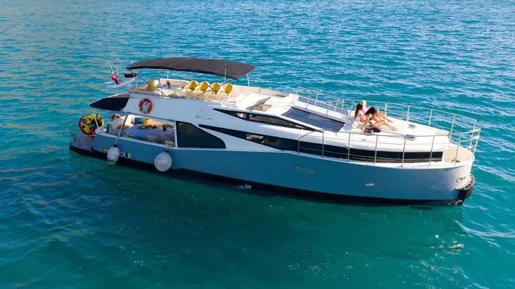 Antalya'nın Turkuaz Sularında VIP Tekne Keyfi – 32 Kişiye Kadar! 3