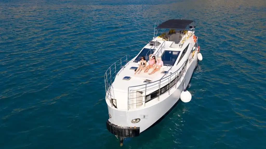Antalya'nın Turkuaz Sularında VIP Tekne Keyfi – 32 Kişiye Kadar! 8