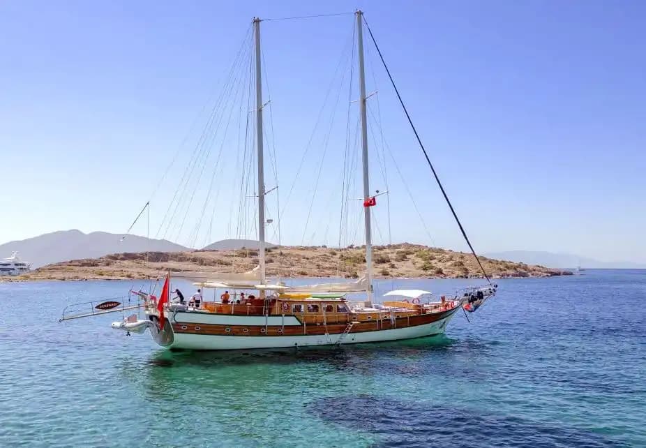 Bodrum 29m Ketch Gulet Kiralama | 6 Kabin 12 Kişi Mürettebatlı 7