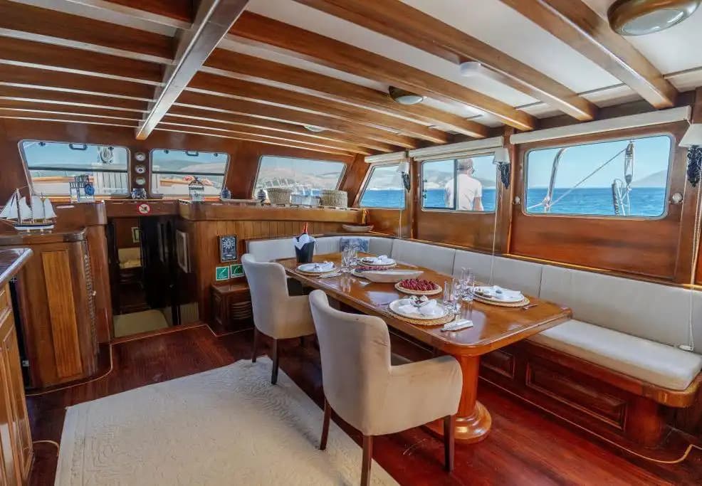 Bodrum 29m Ketch Gulet Kiralama | 6 Kabin 12 Kişi Mürettebatlı 10