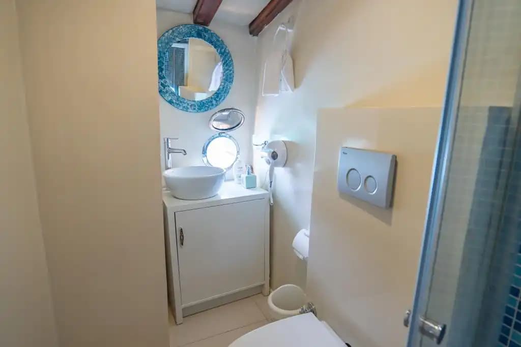 Bodrum'da 30m Ketch Gulet Kiralama | 9 Kabin 20 Kişilik Mavi Yolculuk 21