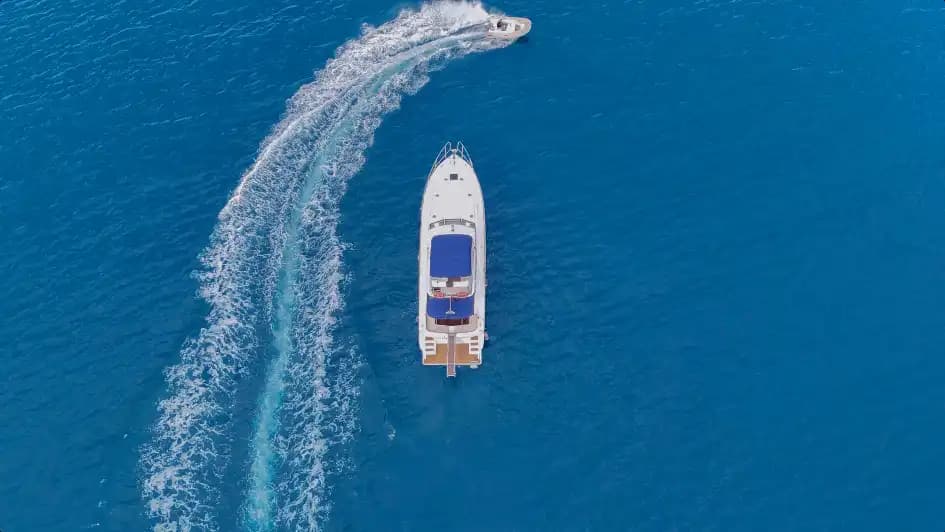 Bodrum’da Mutevazı Motoryat ile 2 Kabinli Günübirlik veya Konaklamalı Lüks Kaçamak