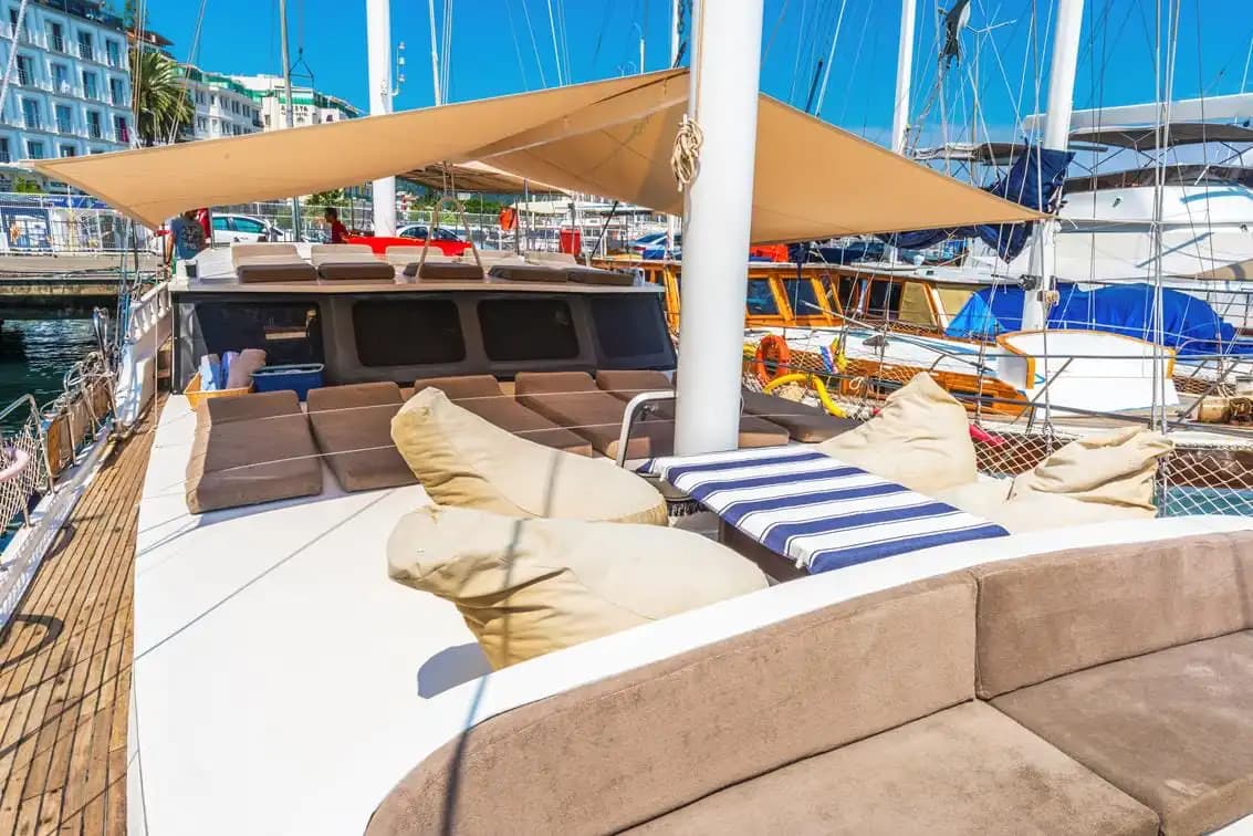 Fethiye’nin Mavi Sularında 24 Metrelik Gulet ile Konforlu Tatil! 6