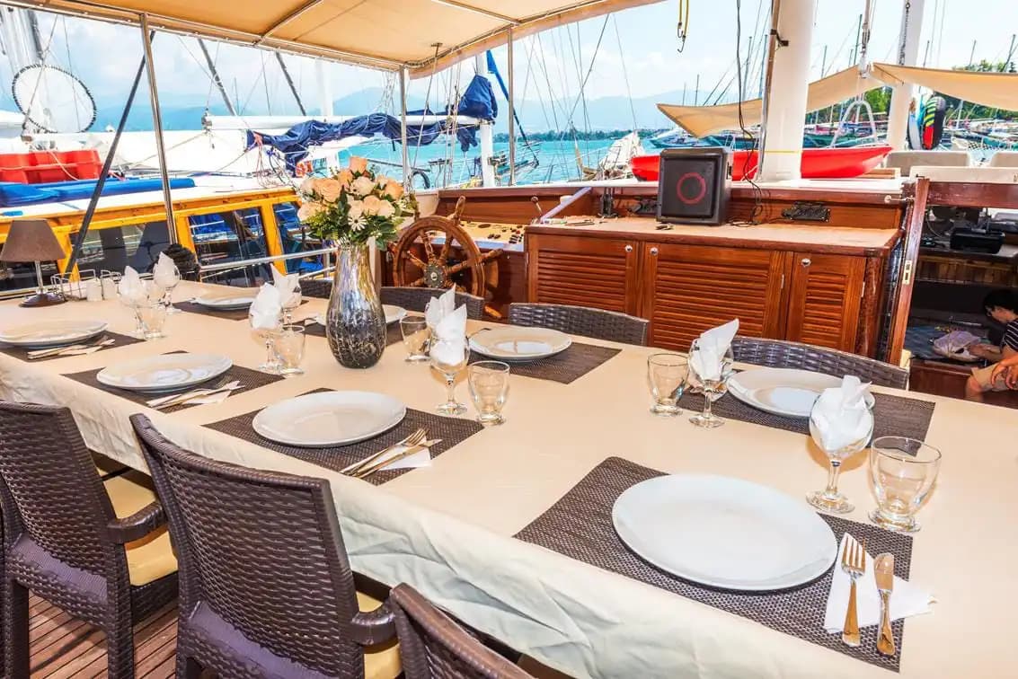 Fethiye’nin Mavi Sularında 24 Metrelik Gulet ile Konforlu Tatil! 3