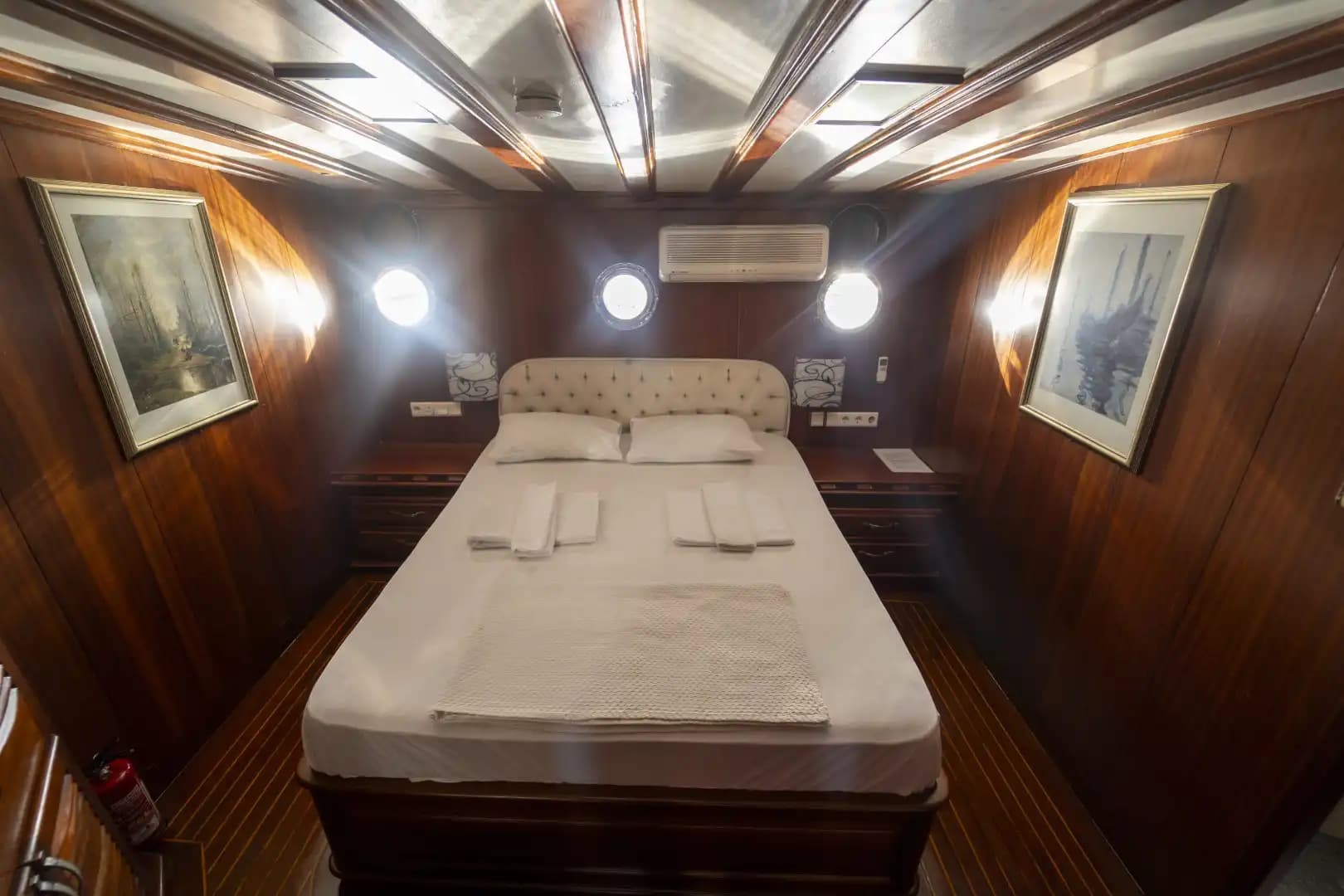 Kalabalık Gruplar İçin İdeal: 36 Metre, 18 Kişilik Lüks Gulet (8 Kabin) 26