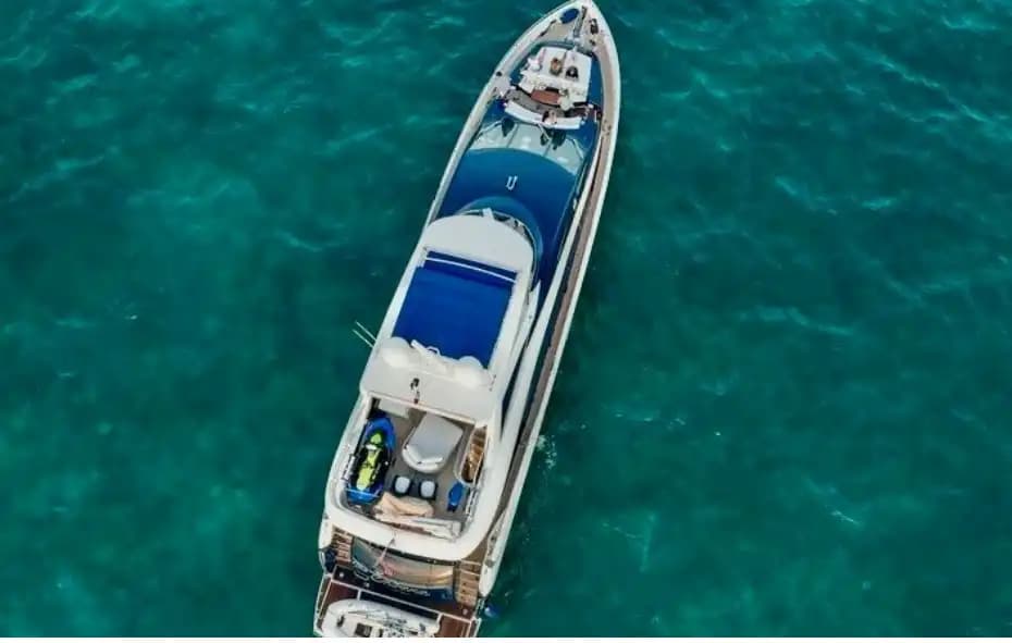 Bodrum’un İncisinde Lüks Bir Deneyim: 32 Metrelik Motoryat ile Mavi Yolculuk 5