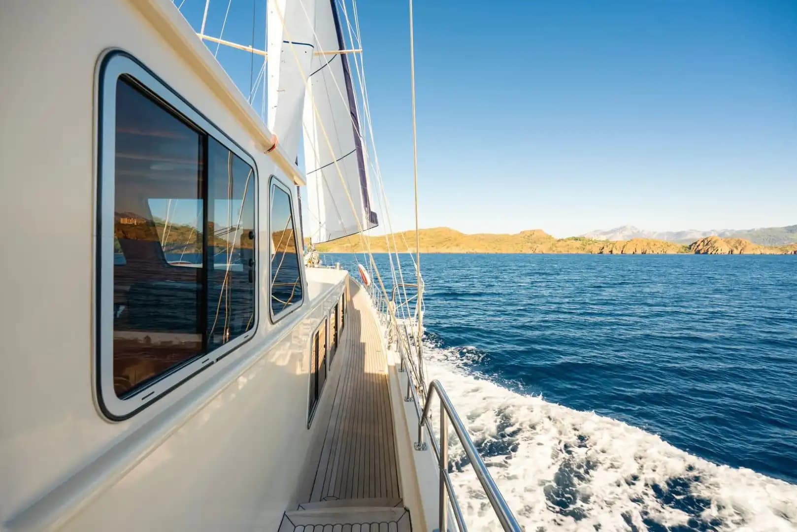 Marmaris'te 7 Metre Genişliğinde, 6 Kabinli Gulet ile Rahat Konaklama 12