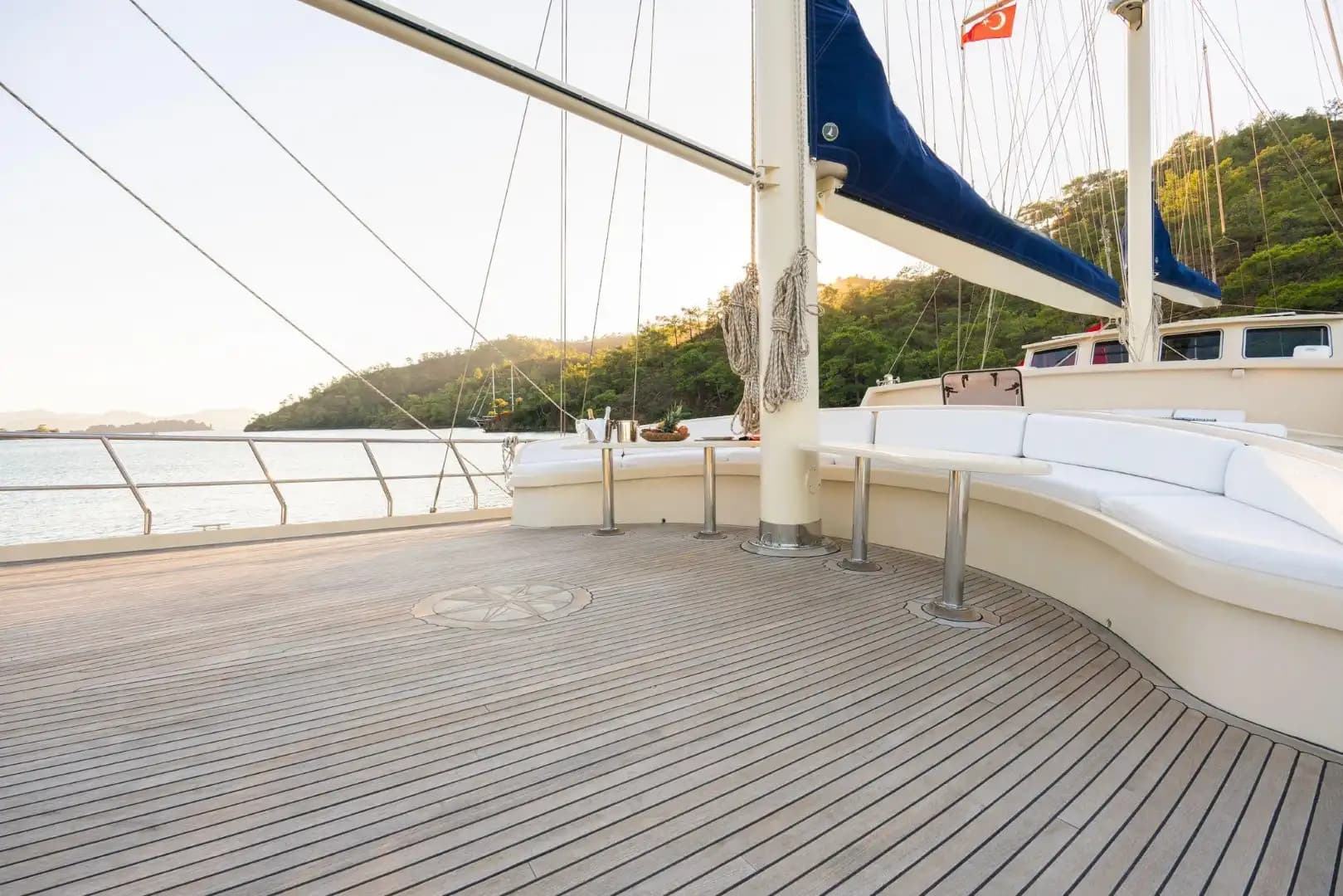 Marmaris'te 7 Metre Genişliğinde, 6 Kabinli Gulet ile Rahat Konaklama 16