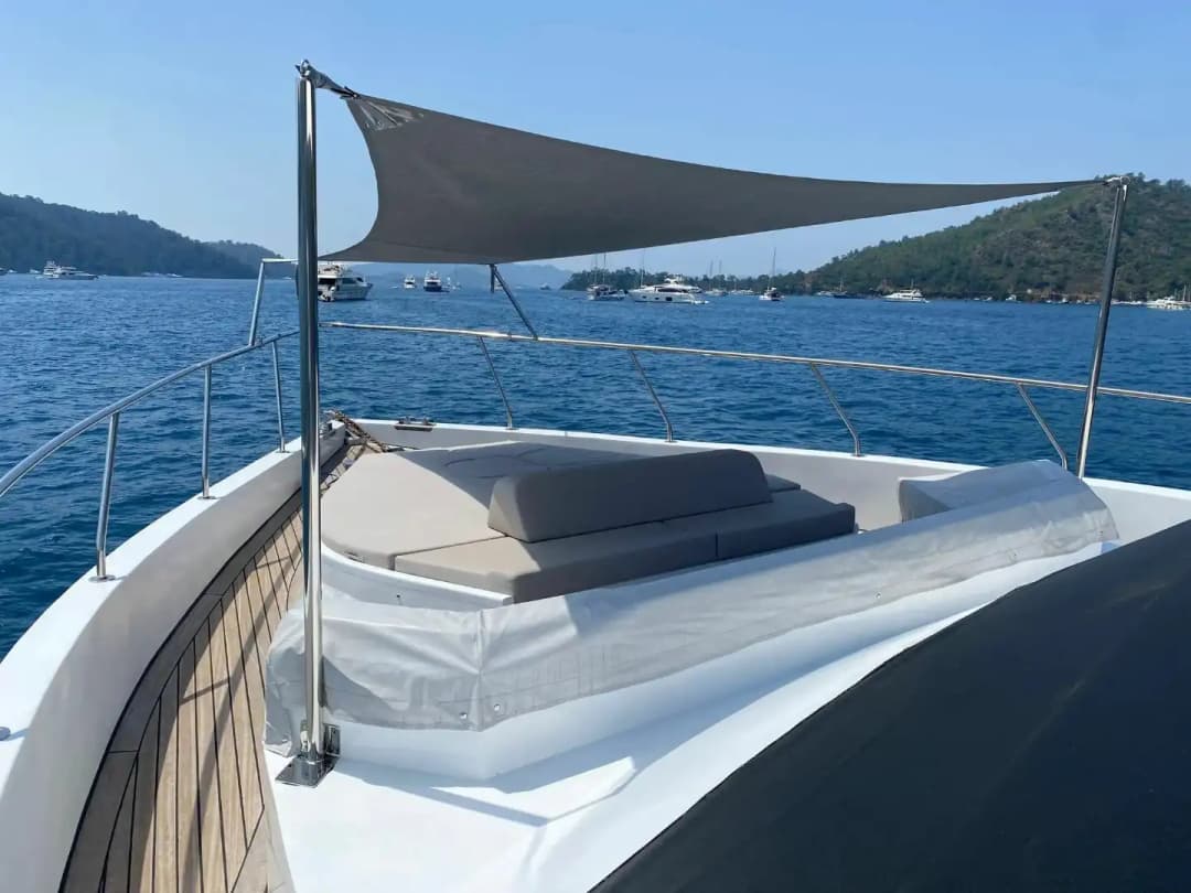 Konaklamalı veya Günlük Motoryat Kiralama ile Göcek'te Unutulmaz Anlar