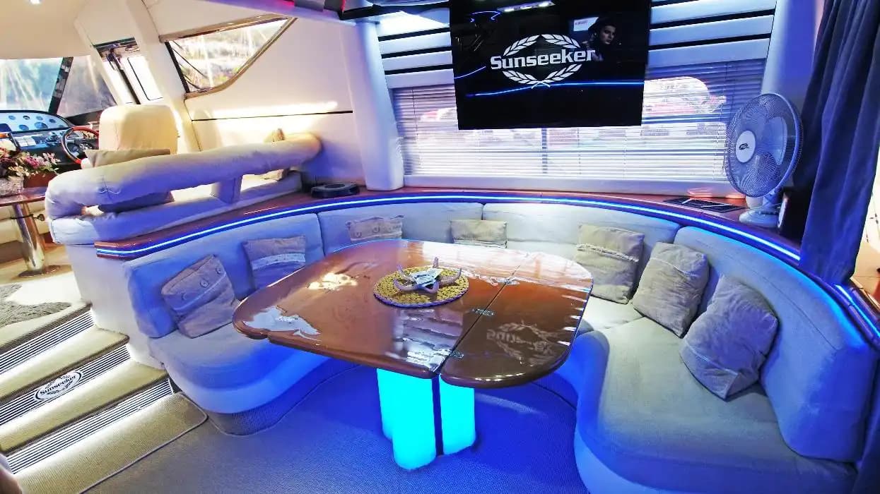 Bodrum’da Lüks ve Güç Bir Arada: Sunseeker Manhattan 62 Motoryat 20 Metre 3 Kabin 10