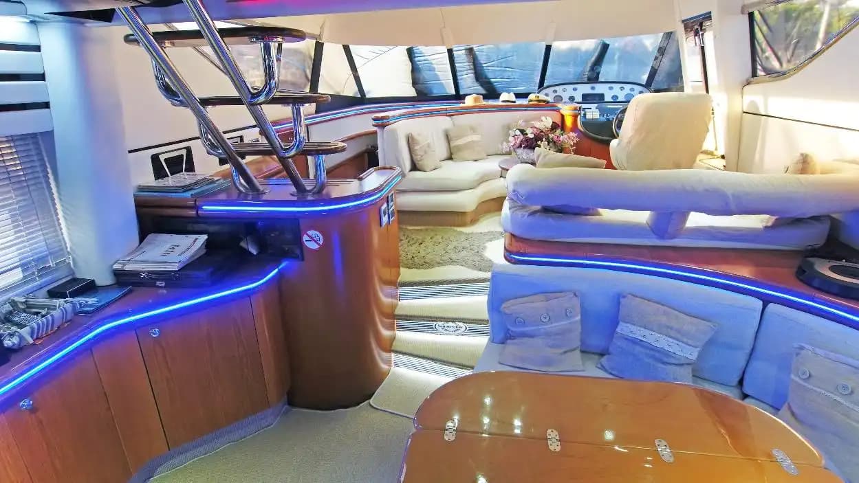 Bodrum’da Lüks ve Güç Bir Arada: Sunseeker Manhattan 62 Motoryat 20 Metre 3 Kabin 9