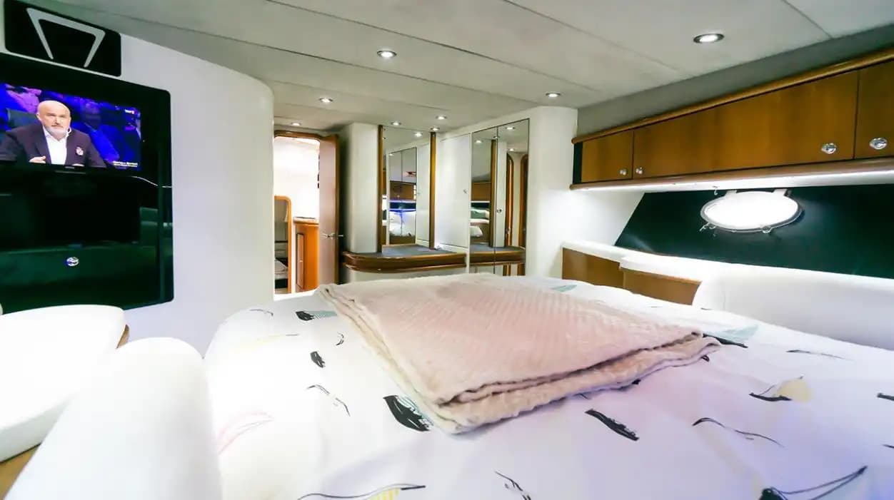 Bodrum’da Lüks ve Güç Bir Arada: Sunseeker Manhattan 62 Motoryat 20 Metre 3 Kabin 12