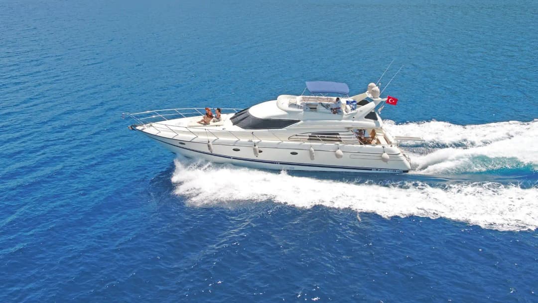 Bodrum’da Lüks ve Güç Bir Arada: Sunseeker Manhattan 62 Motoryat 20 Metre 3 Kabin