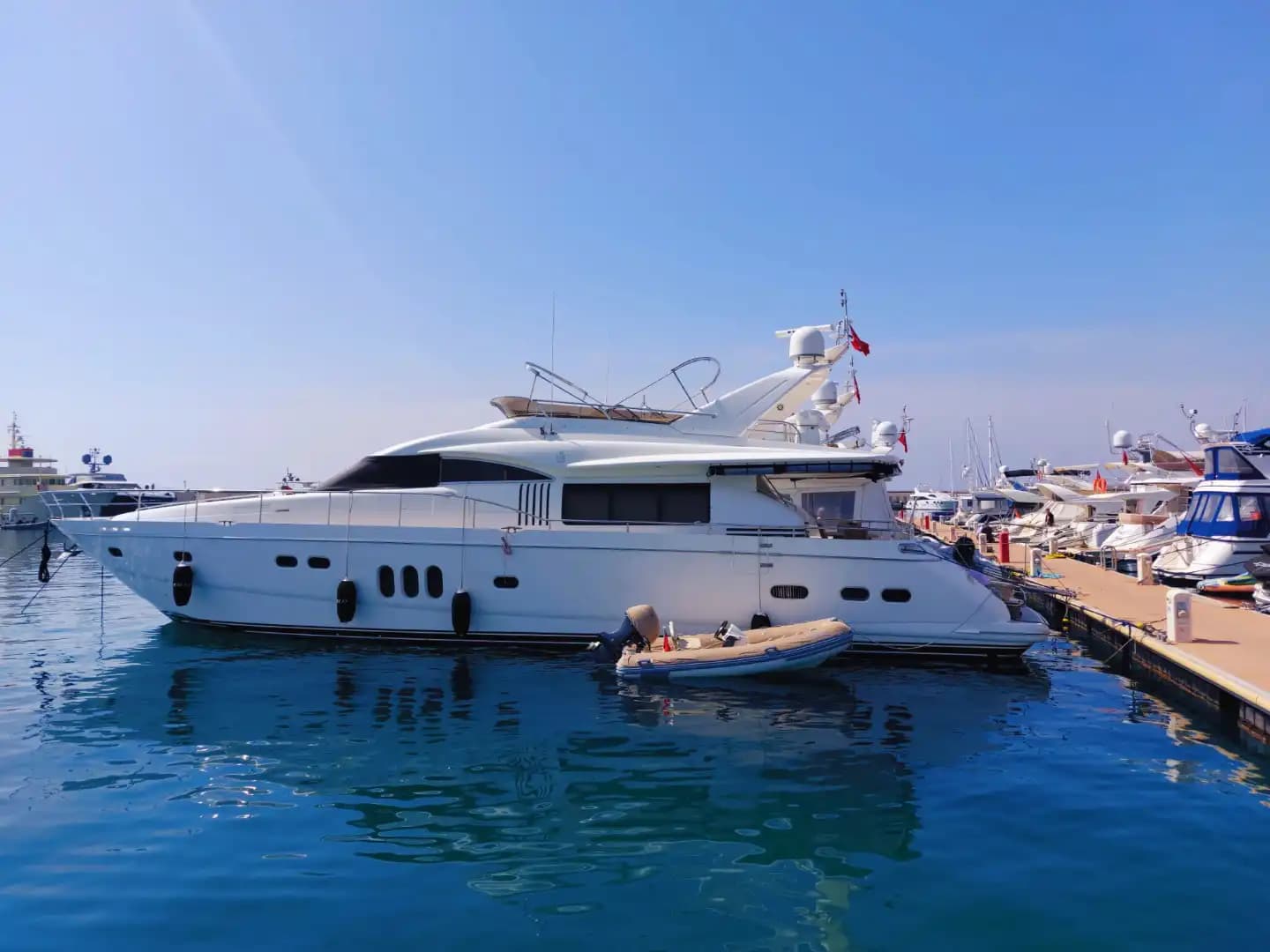 Bodrum’da Etkinliklere Özel, Şık ve Modern Princess Motoryat - Yatta Bekarlığa Veda