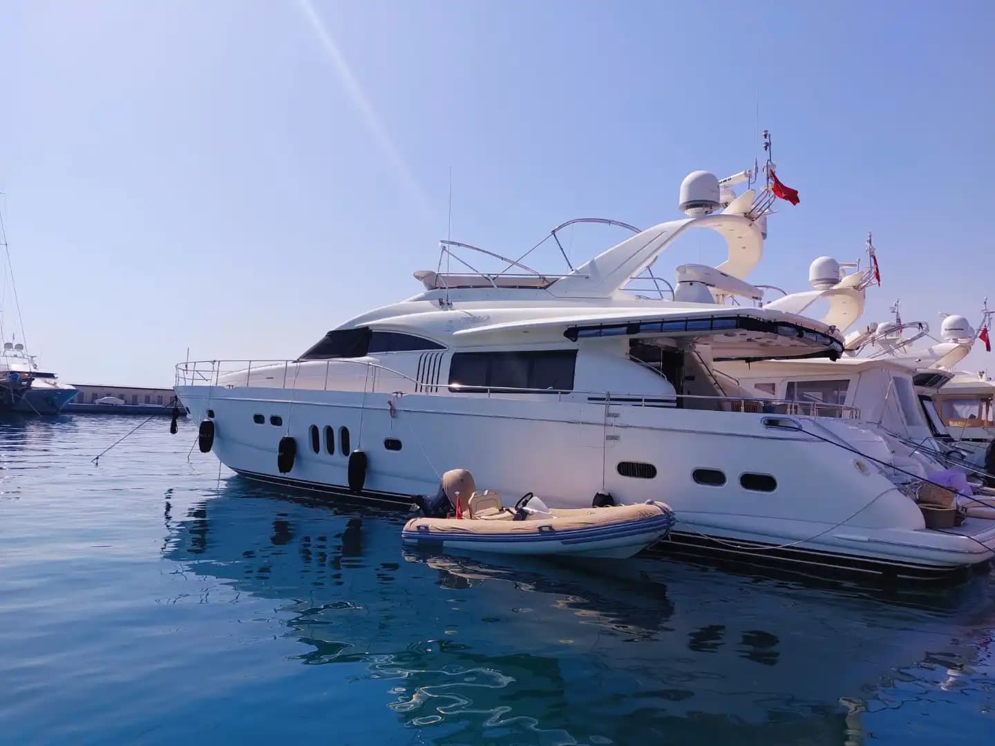 Bodrum’da Etkinliklere Özel, Şık ve Modern Princess Motoryat 3