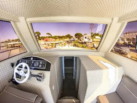 Antalya Kundu’da, 13 Metre Uzunluğunda, 12 Kişilik Özel Yapım Tekne
