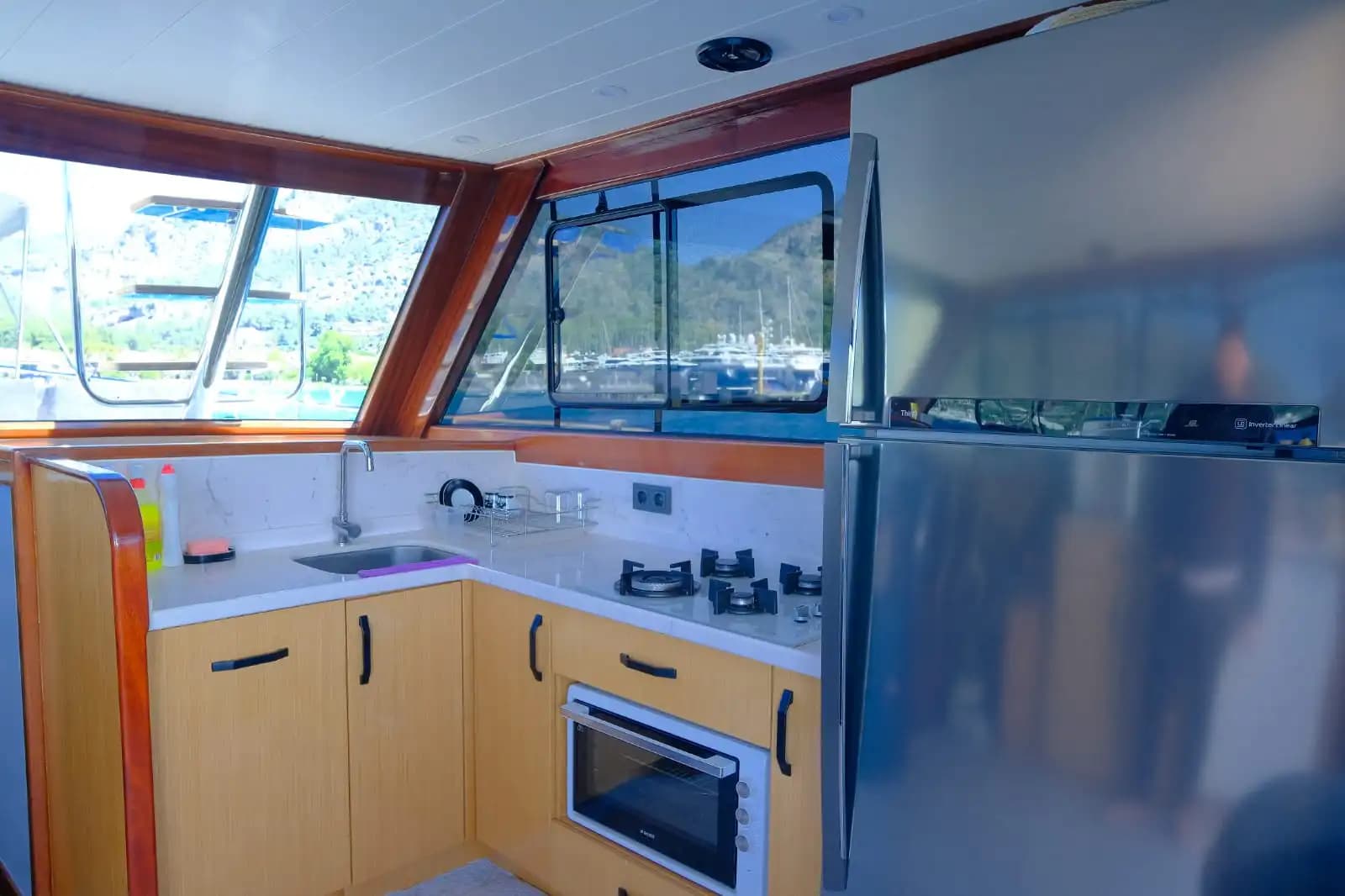 Göcek’in Huzurlu Sularında 3 Kabinli Gulet ile Özel Bir Tatil 11